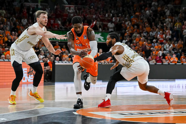 并为其提供 并为其提供