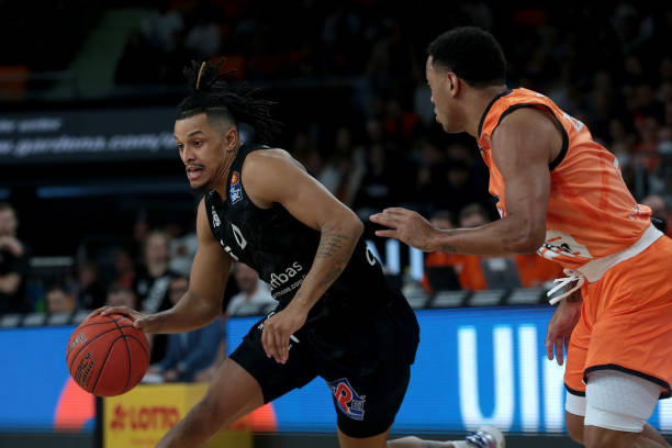 却因伤退赛 却因伤退赛