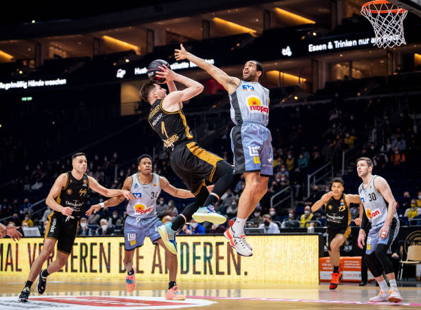 强度后卫 强度后卫